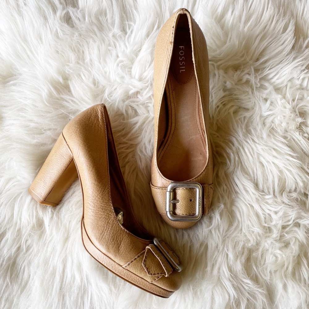 🍀4/$10 Fossil Tan Chunky Heel Buckle Toe Pumps